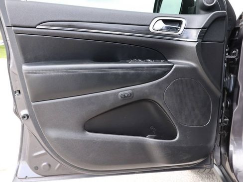 Used 2021 Jeep Grand Cherokee Limited AWD/4WD image 12