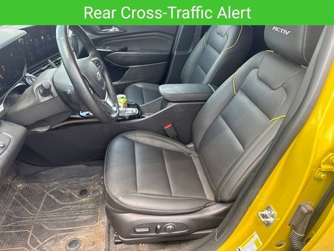 Used 2025 Chevrolet Trax ACTIV w/ Driver Confidence Package FWD image 22