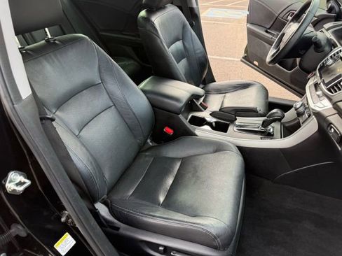 Used 2015 Honda Accord Touring image 15