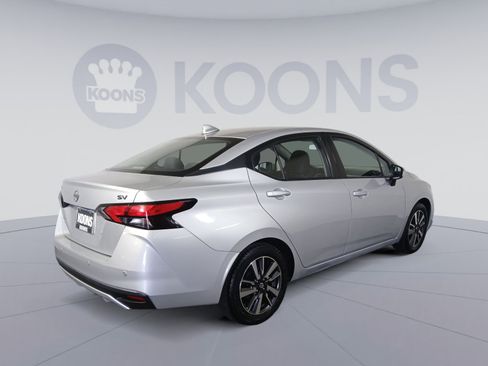 Used 2021 Nissan Versa SV image 7