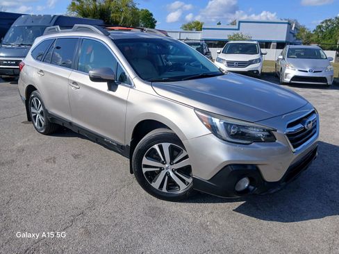Used 2018 Subaru Outback 2.5i Limited image 1