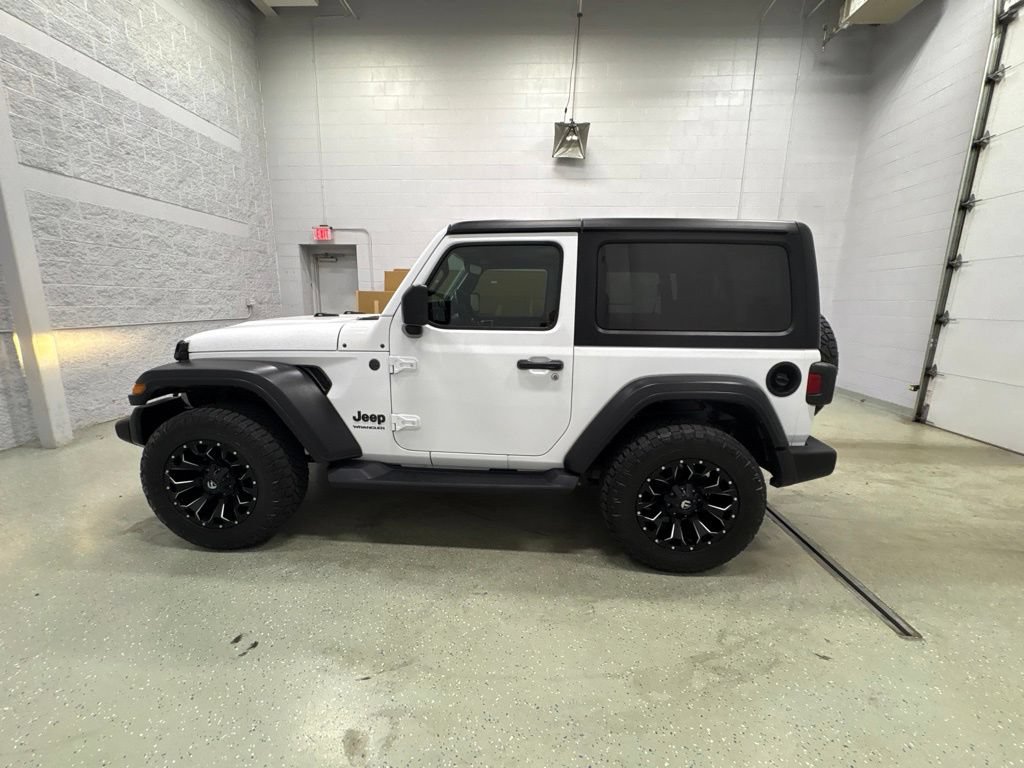 Used 2022 Jeep Wrangler Sport AWD/4WD image 8