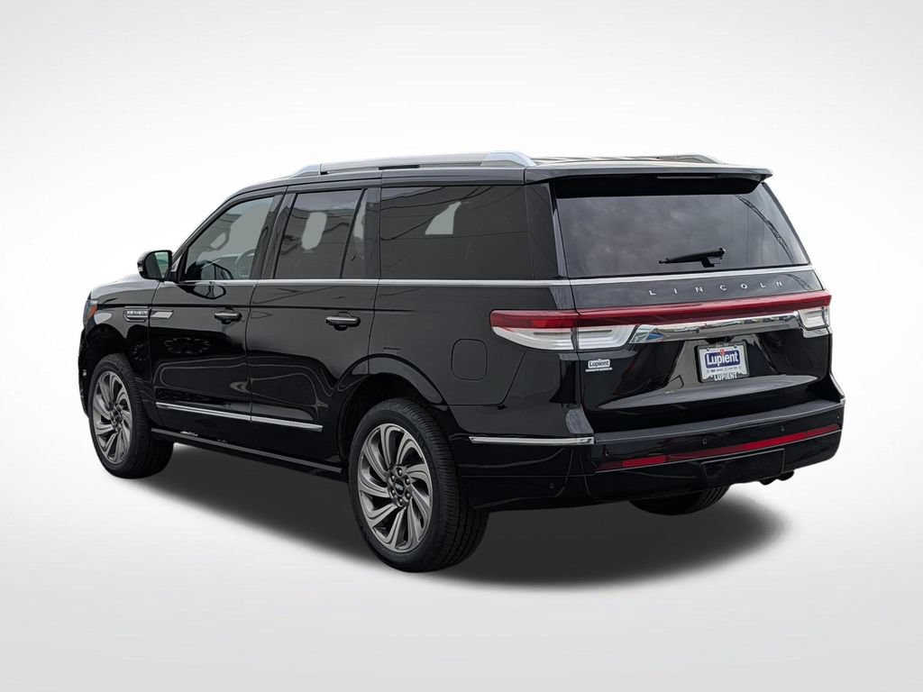 Used 2024 Lincoln Navigator Reserve AWD/4WD image 8