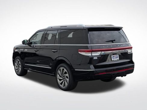 Used 2024 Lincoln Navigator Reserve AWD/4WD image 8