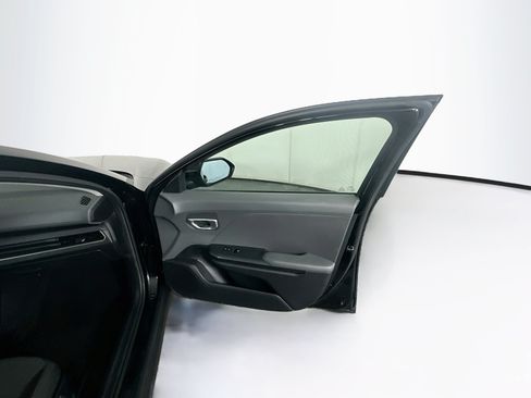 Used 2025 Kia K4 FWD image 30
