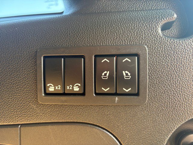 Used 2016 Chevrolet Suburban LTZ AWD/4WD image 17