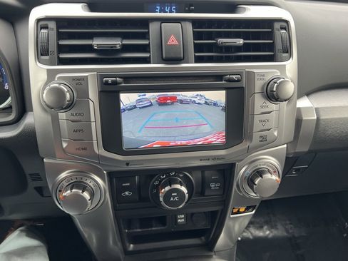 Used 2017 Toyota 4Runner SR5 Premium image 38