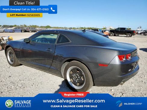 Used 2011 Chevrolet Camaro LS RWD image 3