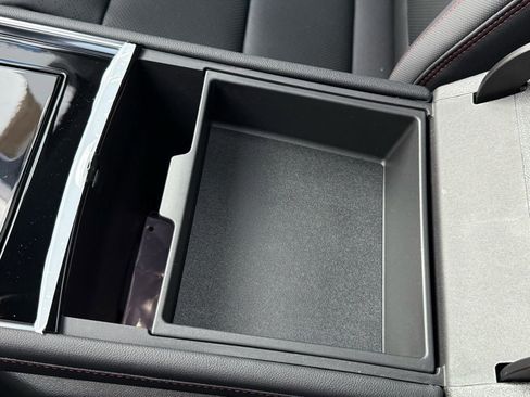 New 2026 Chevrolet Traverse RS w/ LPO, Floor Liner Package image 34