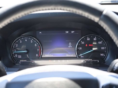 Used 2022 Ford Explorer XLT w/ Equipment Group 202A AWD/4WD image 18