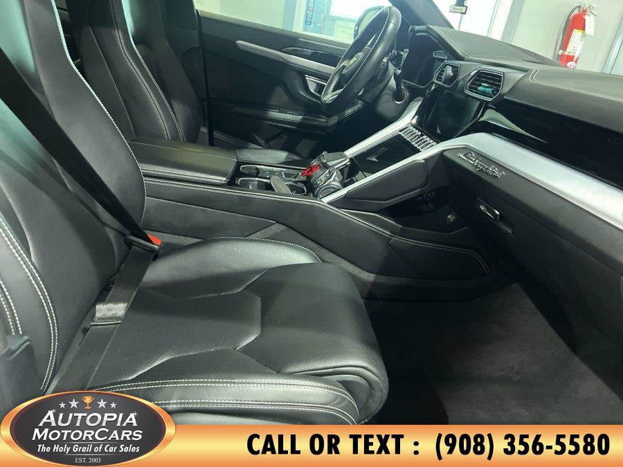 Used 2020 Lamborghini Urus AWD/4WD image 13