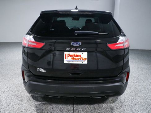 Used 2021 Ford Edge SE image 8