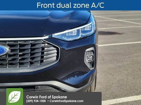 Used 2025 Ford Escape Platinum image 9
