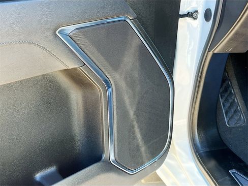 Used 2025 GMC Sierra 1500 Elevation image 19