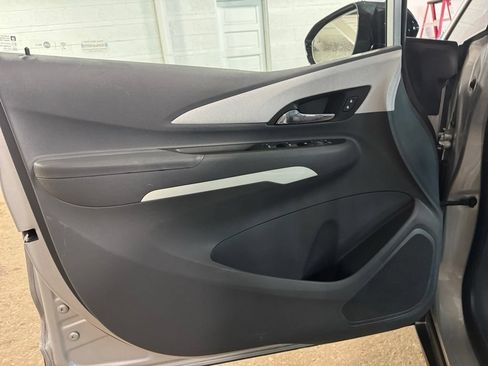 Used 2017 Chevrolet Bolt Premier FWD image 20
