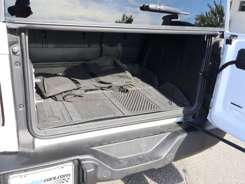 Used 2023 Ford Bronco Wildtrak AWD/4WD image 37