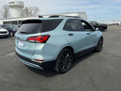 Certified 2022 Chevrolet Equinox RS w/ Infotainment Package FWD image 8