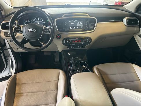 Used 2020 Kia Sorento EX AWD/4WD image 26