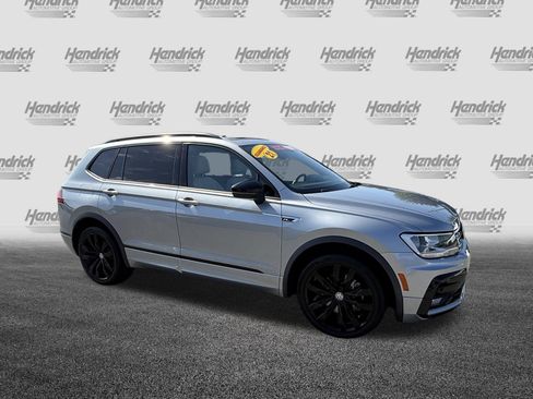 Used 2021 Volkswagen Tiguan SE R-Line FWD image 2