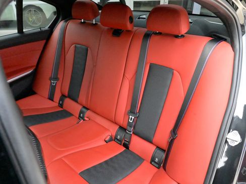 Used 2023 BMW M3 Competition w/ M Carbon Exterior Package image 38