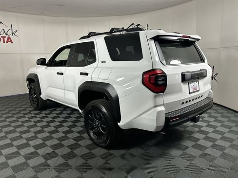 New 2026 Toyota 4Runner SR5 AWD/4WD image 5