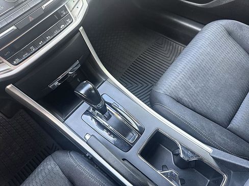 Used 2014 Honda Accord Sport image 17