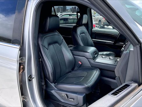 Used 2021 Ford Expedition Limited AWD/4WD image 13