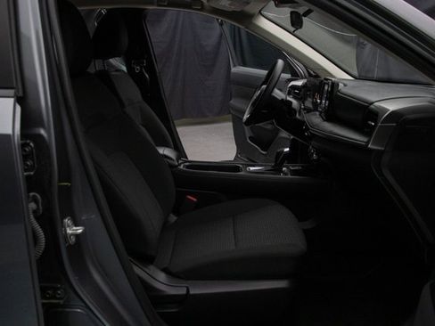 Used 2025 Nissan Kicks S image 16