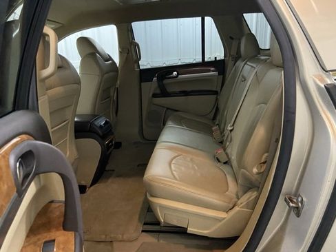 Used 2009 Buick Enclave CXL w/ Entertainment Package #2 image 25