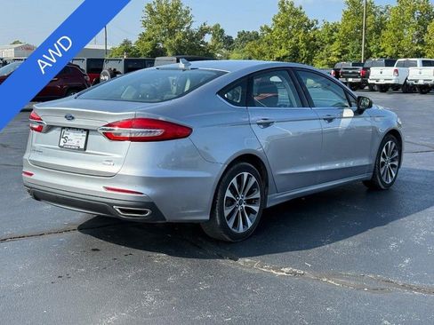 Used 2020 Ford Fusion SE image 3