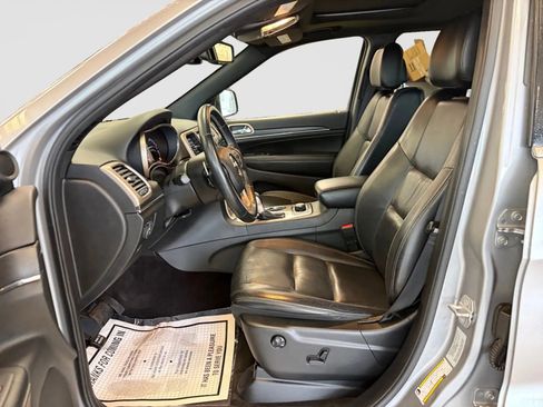 Used 2016 Jeep Grand Cherokee Limited AWD/4WD image 12