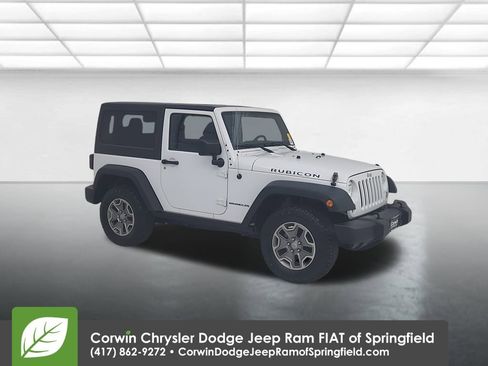 Used 2015 Jeep Wrangler Rubicon w/ Power Convenience Group image 2