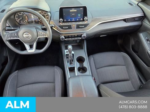 Used 2025 Nissan Altima 2.5 SV image 17