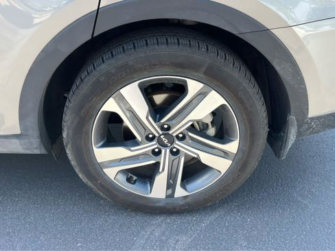 Used 2024 Kia Sorento SX Prestige AWD/4WD image 14