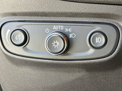 Used 2020 Chevrolet Equinox LT FWD image 13