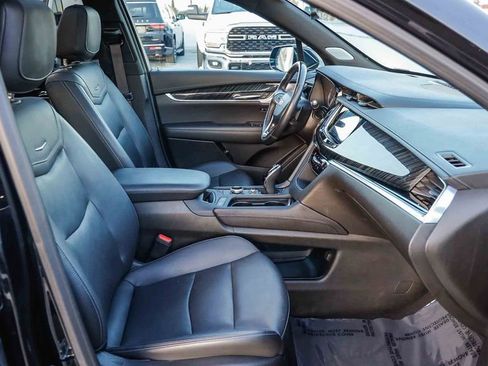 Used 2024 Cadillac XT6 Premium Luxury image 18