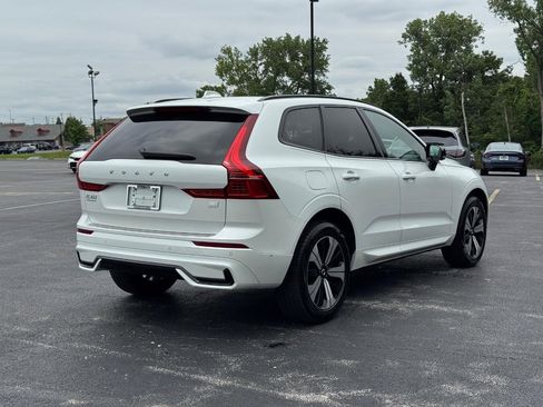 Used 2024 Volvo XC60 T8 Plus w/ Protection Package Premier AWD/4WD image 4