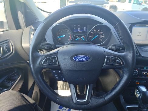 Used 2019 Ford Escape SEL image 15