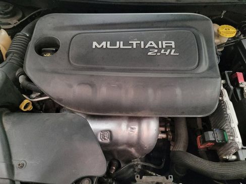 Used 2014 Jeep Cherokee Latitude w/ Cold Weather Group AWD/4WD image 30