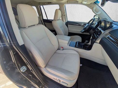 Used 2023 Lexus GX 460 Premium image 26