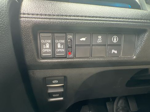 Used 2023 Honda Odyssey Touring image 21