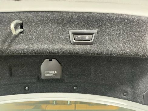 Certified 2025 BMW 330i Sedan w/ Convenience Package RWD image 30