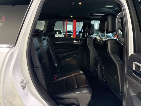 Used 2020 Jeep Grand Cherokee Limited AWD/4WD image 39