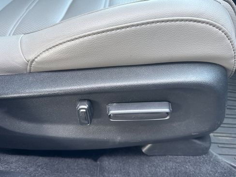 Used 2021 Honda CR-V Touring image 23