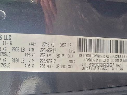 Used 2017 Dodge Grand Caravan SE FWD image 36