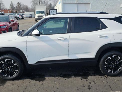 Used 2023 Chevrolet TrailBlazer LT w/ Convenience Package image 4