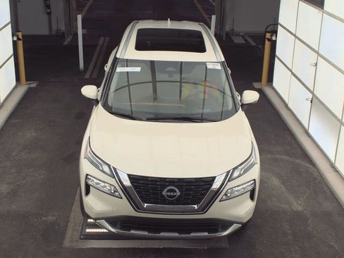 Used 2023 Nissan Rogue Platinum w/ Platinum Premium Package AWD/4WD image 2