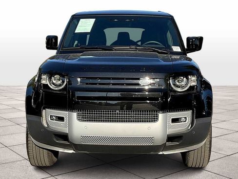 Used 2025 Land Rover Defender 130 S image 3