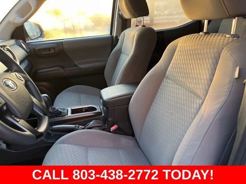 Used 2022 Toyota Tacoma SR AWD/4WD image 7