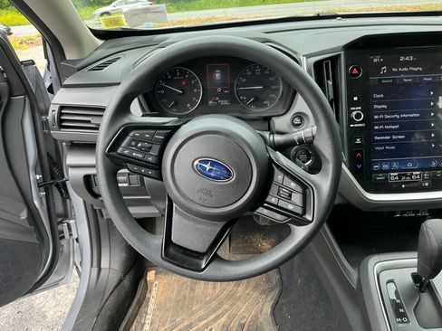 Used 2025 Subaru Crosstrek 2.5i Premium AWD/4WD image 12